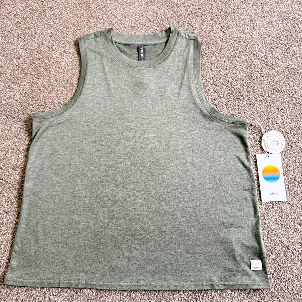NWT Vuori Women’s Energy Top Long Tank Top Pistachio Green Medium New - Picture 2 of 9